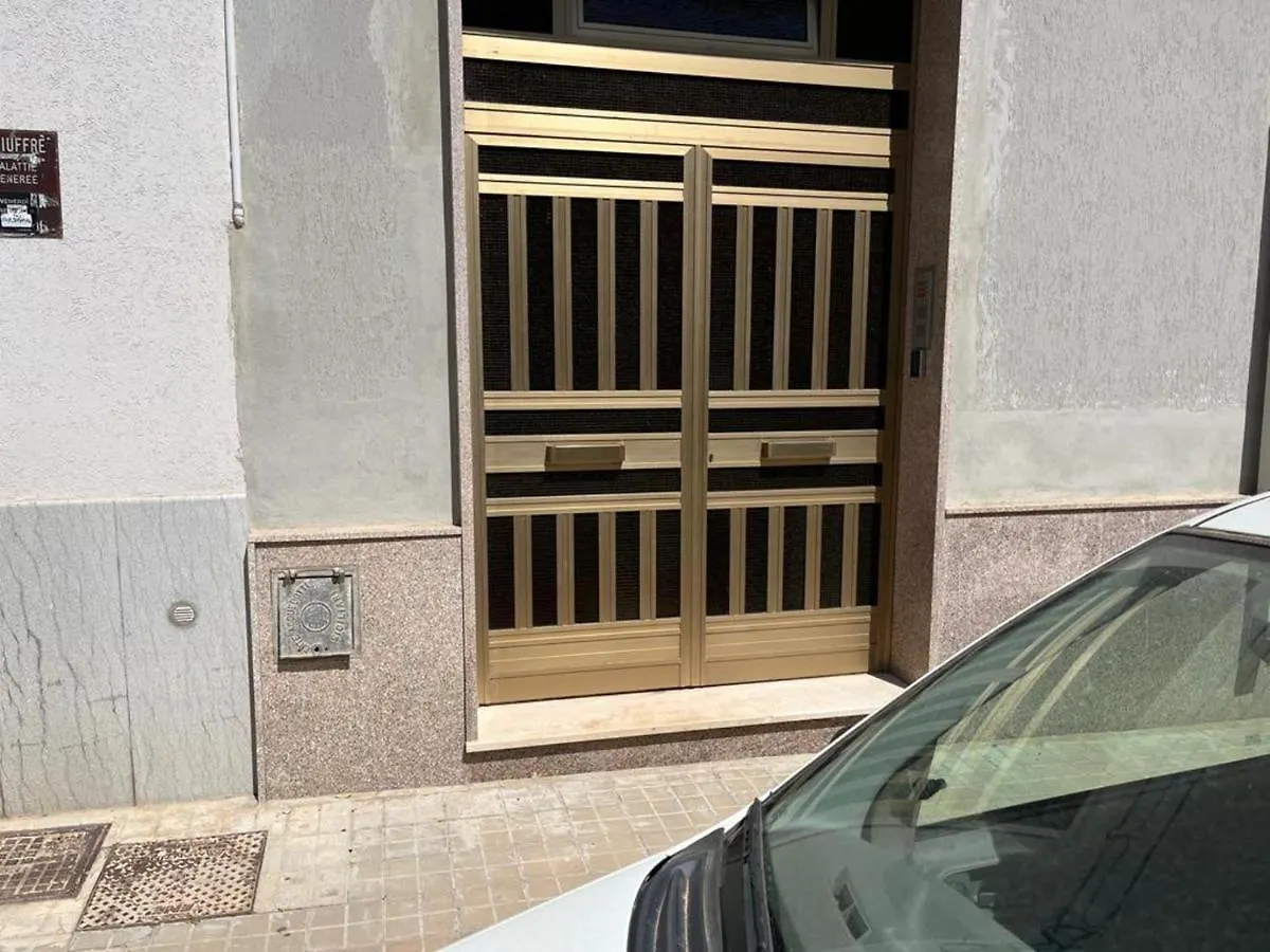 Immaculate 3-Bed Apartment In Trapani Sicily 0*,